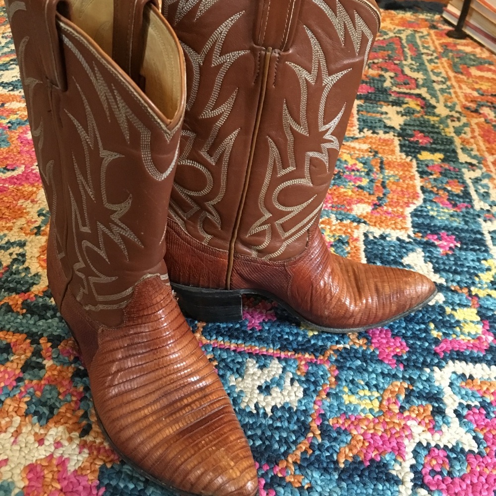 Women’s Tony Lama Cowboy Boots 5 1/2 B